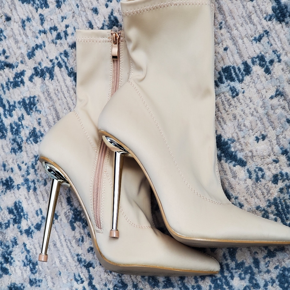 Pretty Little Thing Nude Metal Heeled Boots